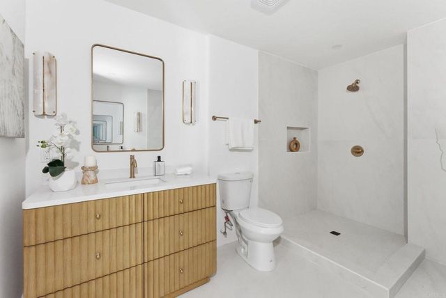 2161 Calle Buena Ventura, Oceanside, CA 92056
