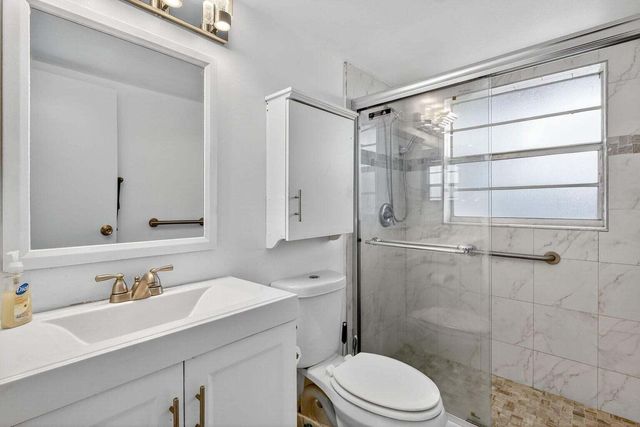 5 Abbey Lane 204, Delray Beach, FL 33446