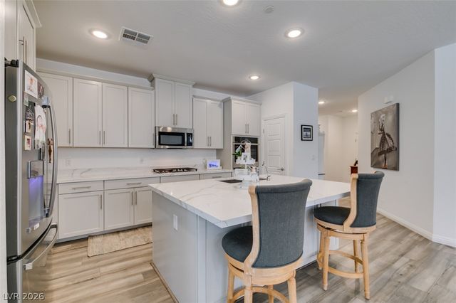 2555 Hampton Road 4104, Henderson, NV 89052