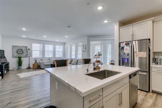 2555 Hampton Road 4104, Henderson, NV 89052