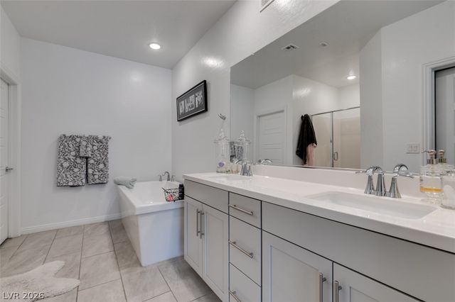 2555 Hampton Road 4104, Henderson, NV 89052