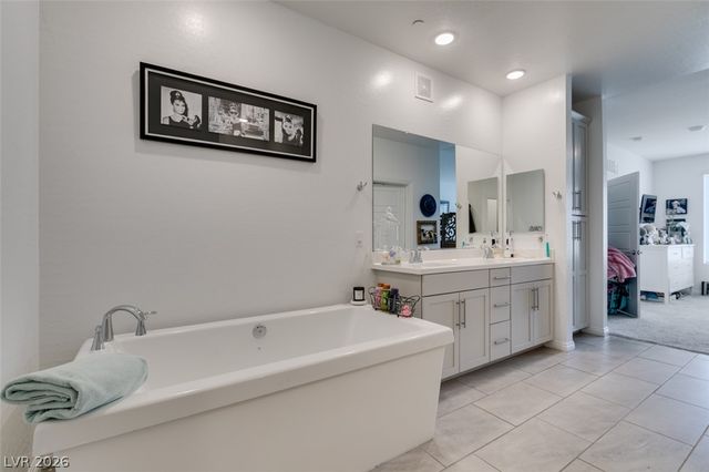 2555 Hampton Road 4104, Henderson, NV 89052