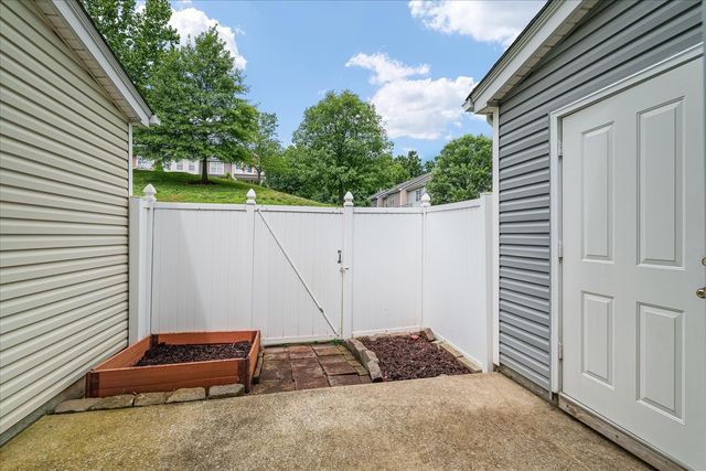 304 Shadow Glen Dr, Nashville, TN 37211