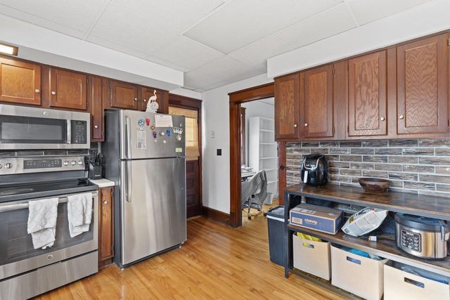 1009 Wisconsin STREET, Watertown, WI 53094