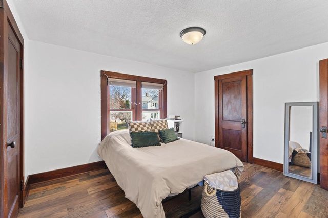 1009 Wisconsin STREET, Watertown, WI 53094