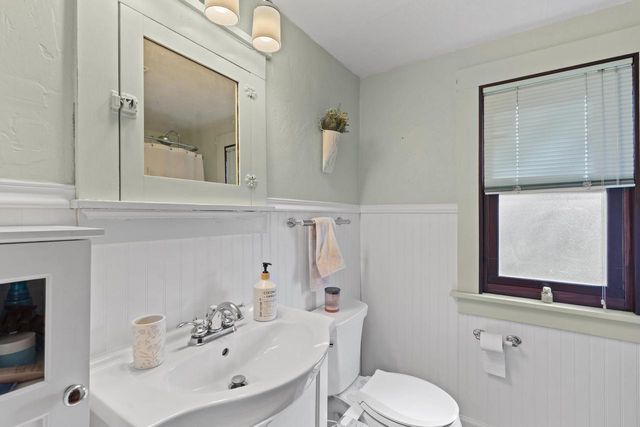 1009 Wisconsin STREET, Watertown, WI 53094