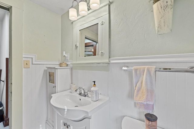 1009 Wisconsin STREET, Watertown, WI 53094