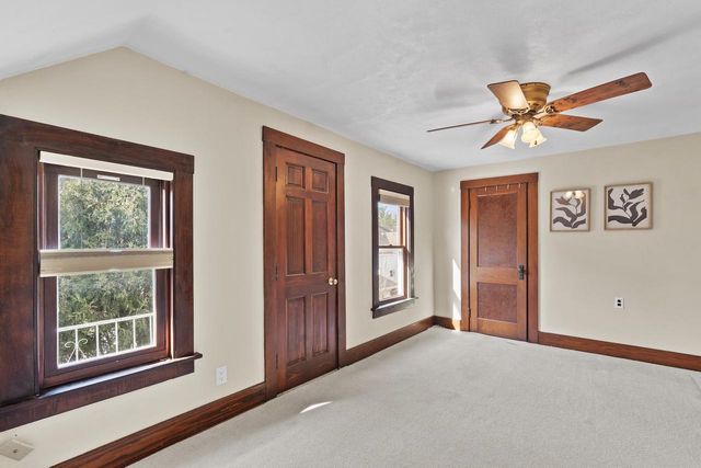 1009 Wisconsin STREET, Watertown, WI 53094