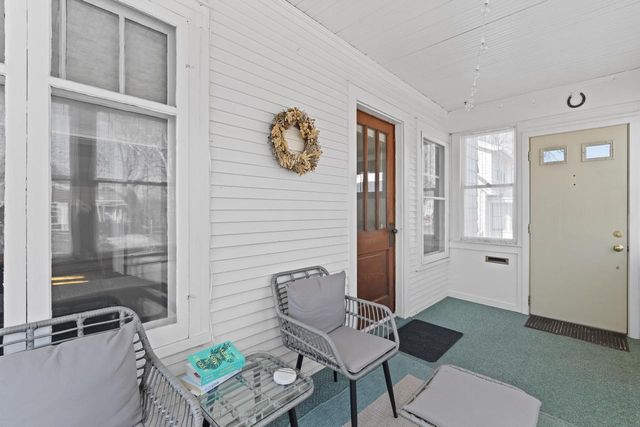 1009 Wisconsin STREET, Watertown, WI 53094