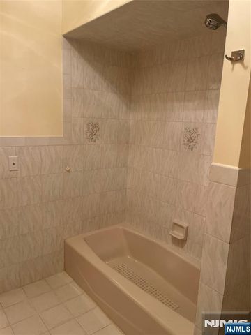 36 Jane Street 1, East Rutherford, NJ 07073