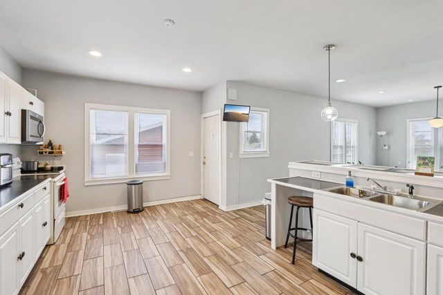 8051 N Granville ROAD, Milwaukee, WI 53224