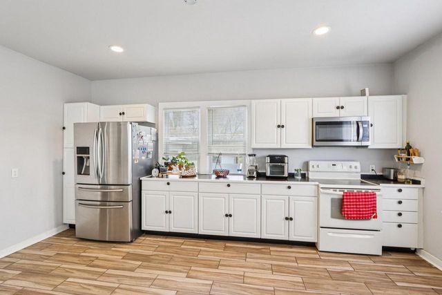 8051 N Granville ROAD, Milwaukee, WI 53224
