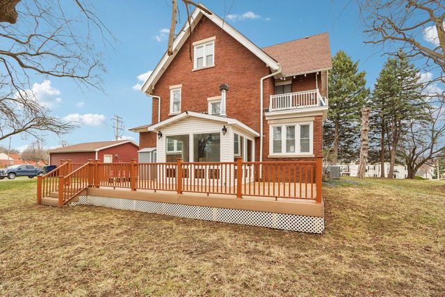 8051 N Granville ROAD, Milwaukee, WI 53224