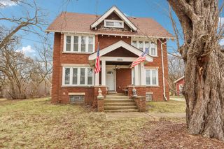8051 N Granville ROAD, Milwaukee, WI 53224