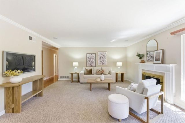 1126 W Knickerbocker Drive, Sunnyvale, CA 94087