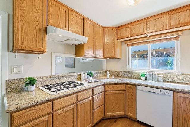 1126 W Knickerbocker Drive, Sunnyvale, CA 94087