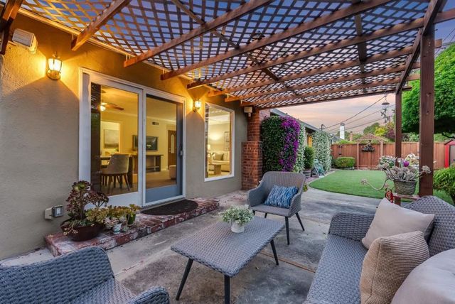 1126 W Knickerbocker Drive, Sunnyvale, CA 94087