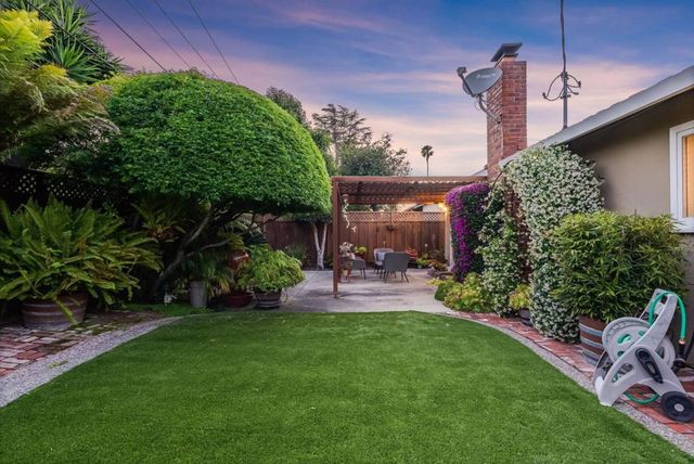 1126 W Knickerbocker Drive, Sunnyvale, CA 94087