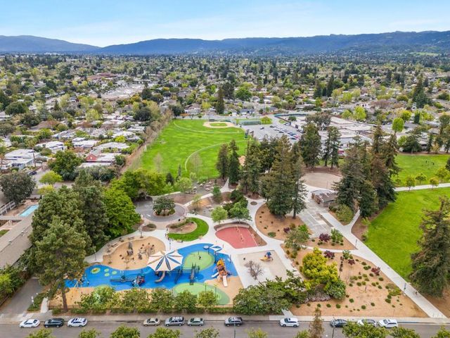 1126 W Knickerbocker Drive, Sunnyvale, CA 94087