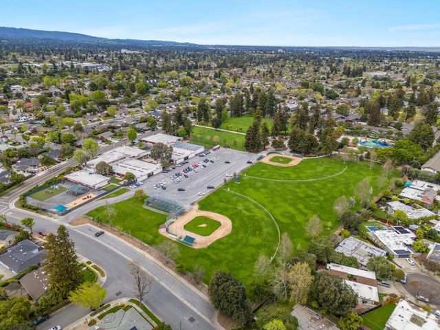 1126 W Knickerbocker Drive, Sunnyvale, CA 94087