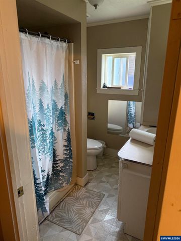 445 Wilson St S, Salem, OR 97302