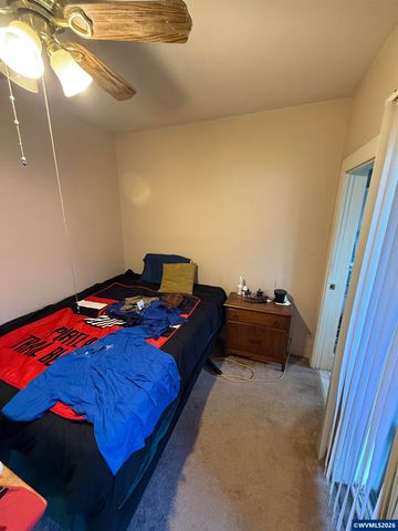 445 Wilson St S, Salem, OR 97302