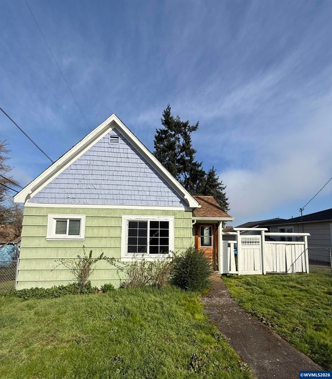 445 Wilson St S, Salem, OR 97302
