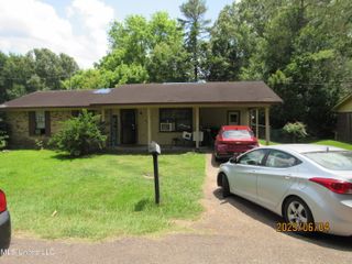 601 Central, Yazoo City, MS 39194