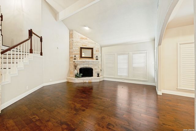 2 GRANBURG CIR, San Antonio, TX 78218