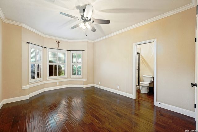2 GRANBURG CIR, San Antonio, TX 78218