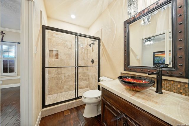 2 GRANBURG CIR, San Antonio, TX 78218