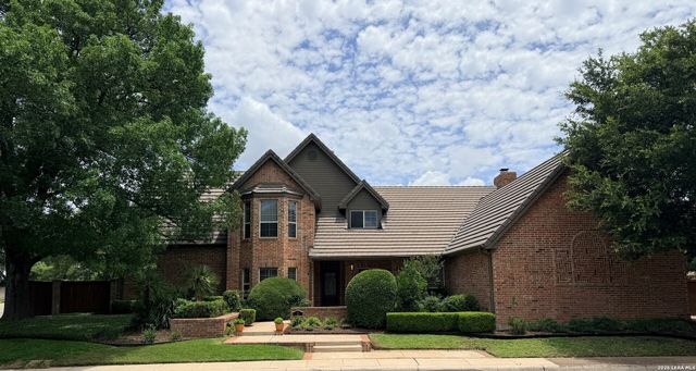 2 GRANBURG CIR, San Antonio, TX 78218