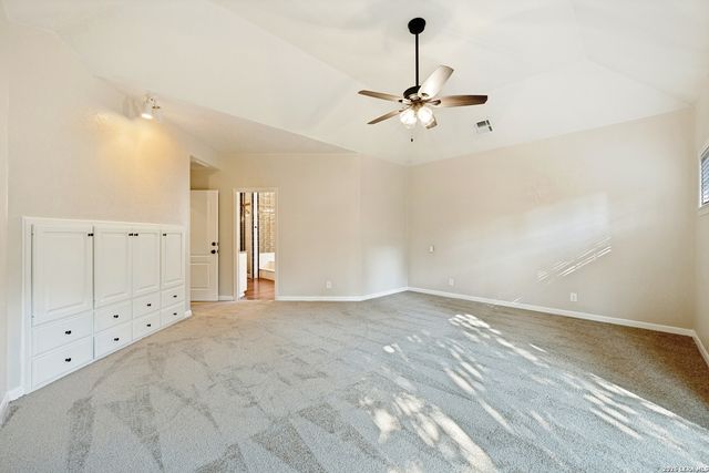 2 GRANBURG CIR, San Antonio, TX 78218