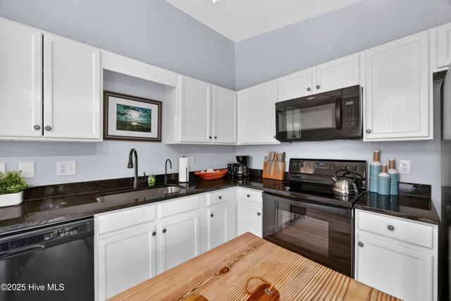 6709 Hailsham Drive, Wilmington, NC 28412