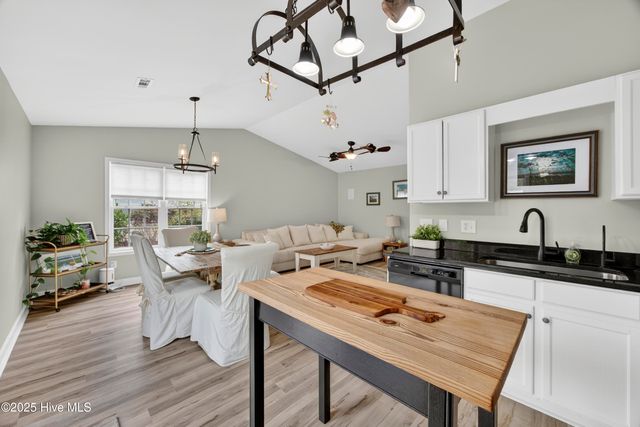 6709 Hailsham Drive, Wilmington, NC 28412