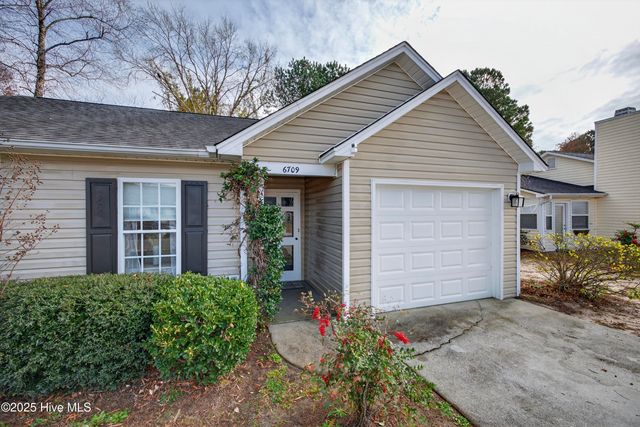 6709 Hailsham Drive, Wilmington, NC 28412