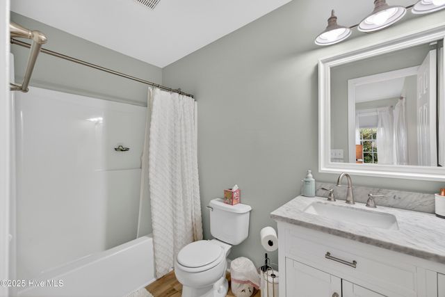 6709 Hailsham Drive, Wilmington, NC 28412