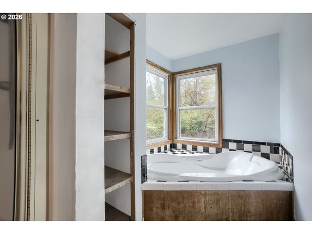 3552 Ne EVERETT St, Camas, WA 98607