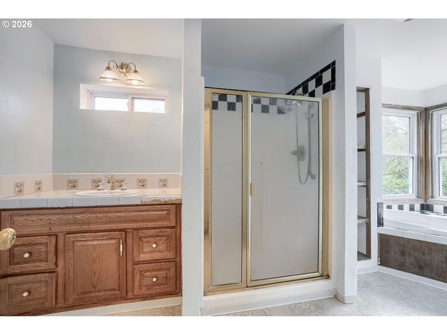 3552 Ne EVERETT St, Camas, WA 98607