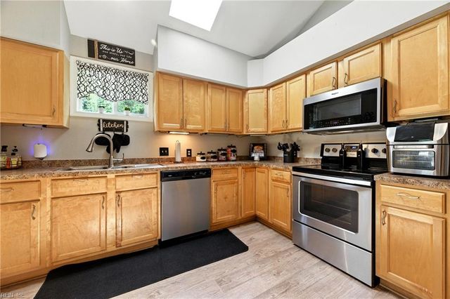 415 Raleigh AVE, Hampton, VA 23661