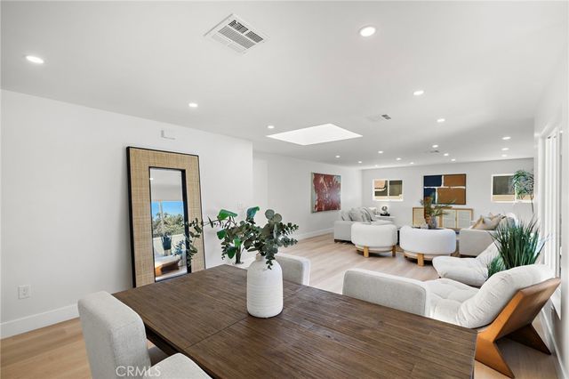 674 Senate Street, Costa Mesa, CA 92627