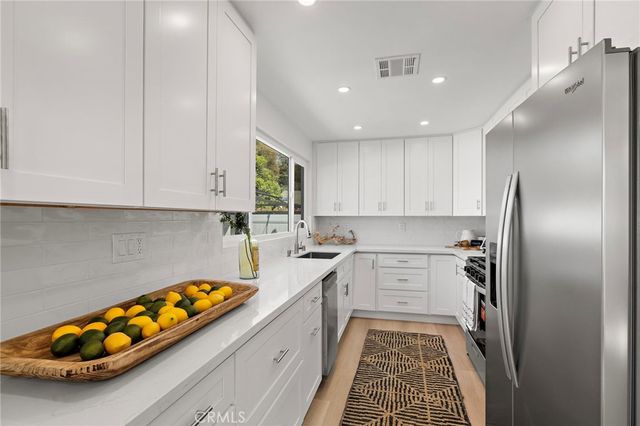 674 Senate Street, Costa Mesa, CA 92627