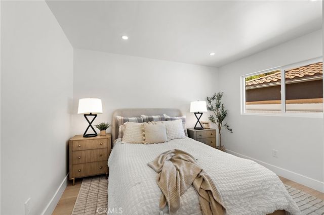 674 Senate Street, Costa Mesa, CA 92627