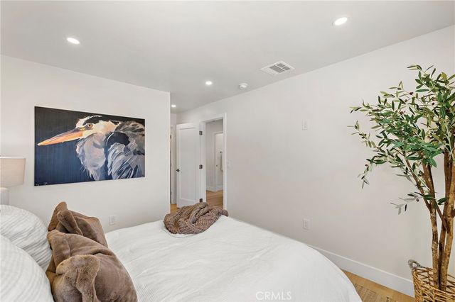 674 Senate Street, Costa Mesa, CA 92627