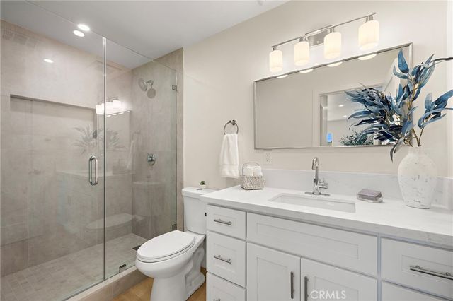 674 Senate Street, Costa Mesa, CA 92627