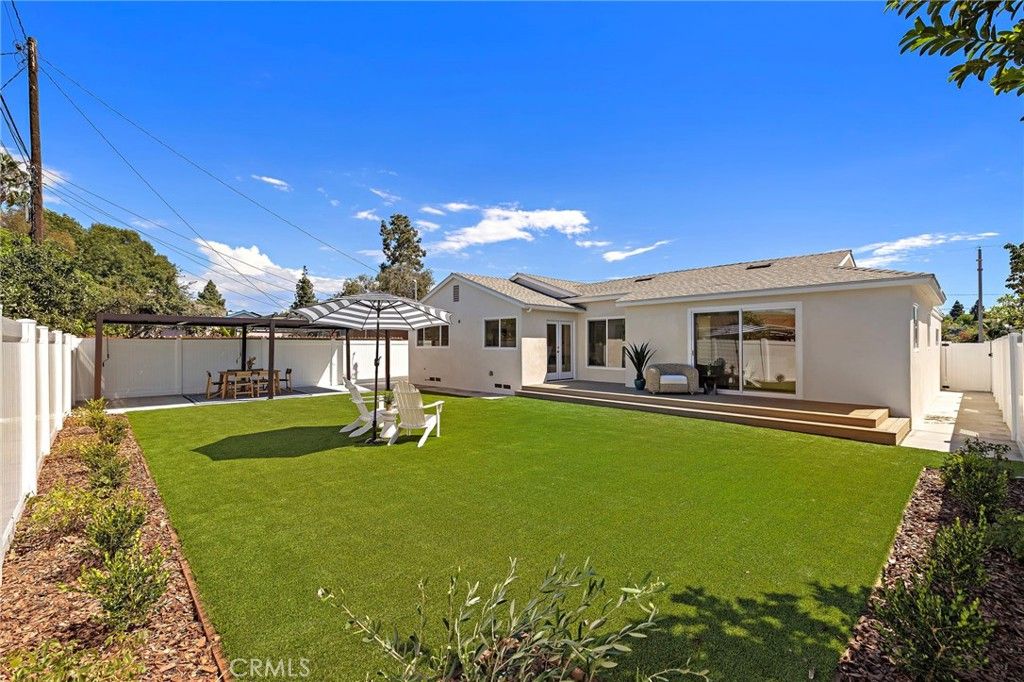 674 Senate Street, Costa Mesa, CA 92627 — photo 2