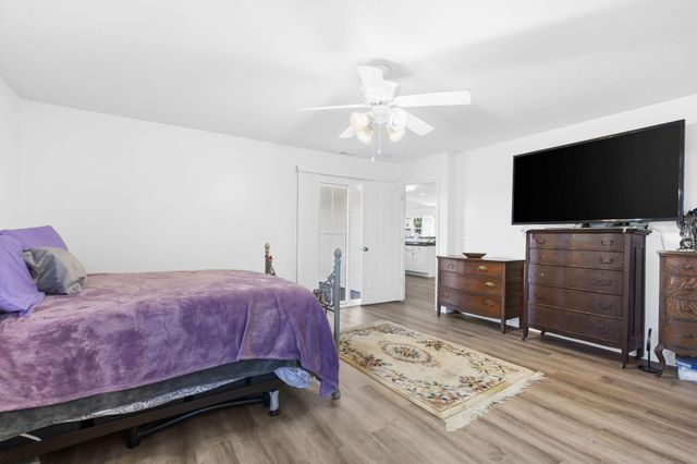 100 Micahs Xing, Reeds Spring, MO 65737