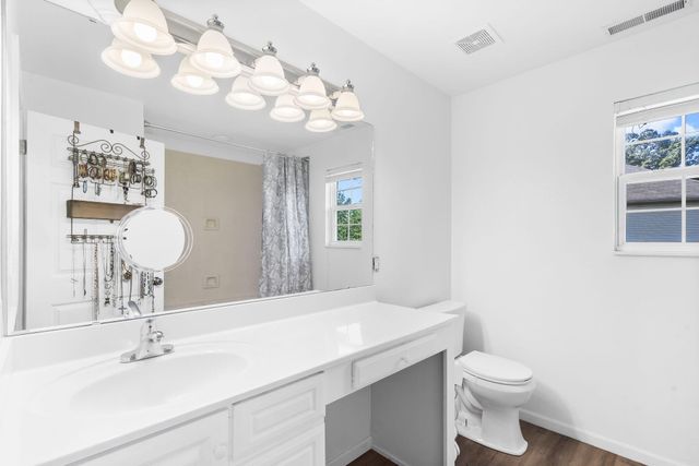 100 Micahs Xing, Reeds Spring, MO 65737