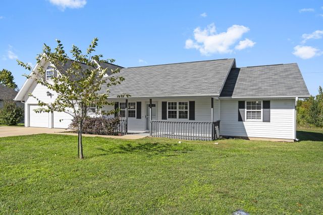 100 Micahs Xing, Reeds Spring, MO 65737