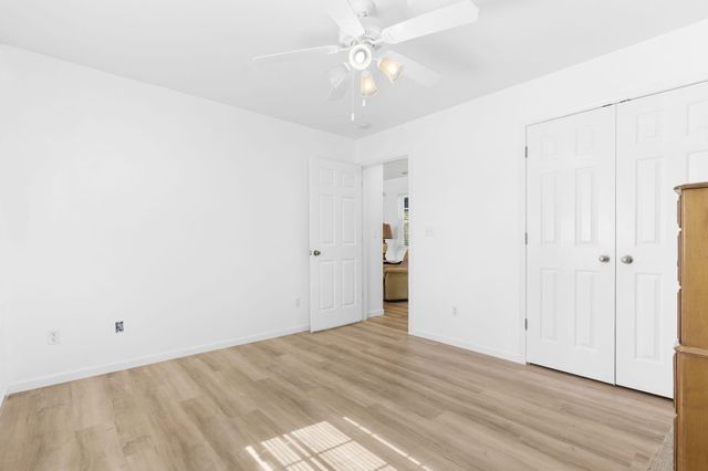 100 Micahs Xing, Reeds Spring, MO 65737